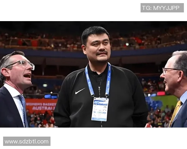 姚明在关键时刻绝杀塞尔维亚展现传奇风采引发球迷热议