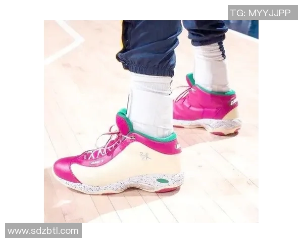 明星上脚篮球鞋时尚潮流解析引领球场与街头的完美结合